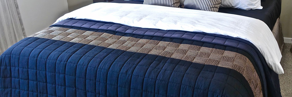 feigenbaum-cleaners-home-textiles-comforter-bedspread-170414-01